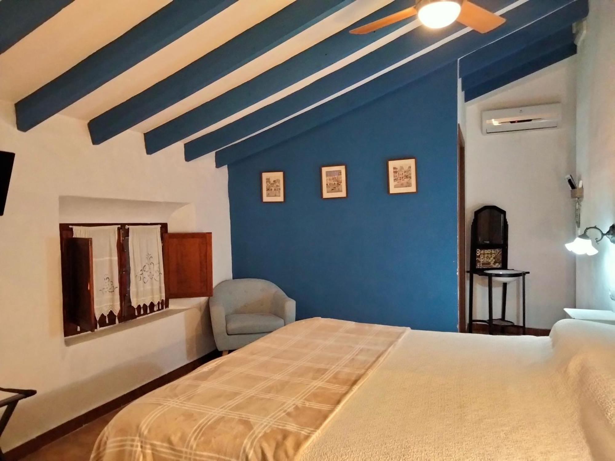 Hostal La Casa de los Aromas Villena Habitación foto