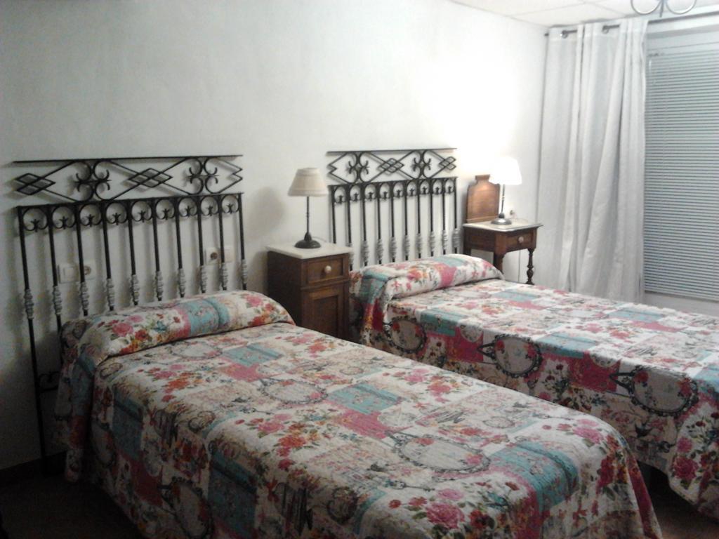 Hostal La Casa de los Aromas Villena Habitación foto